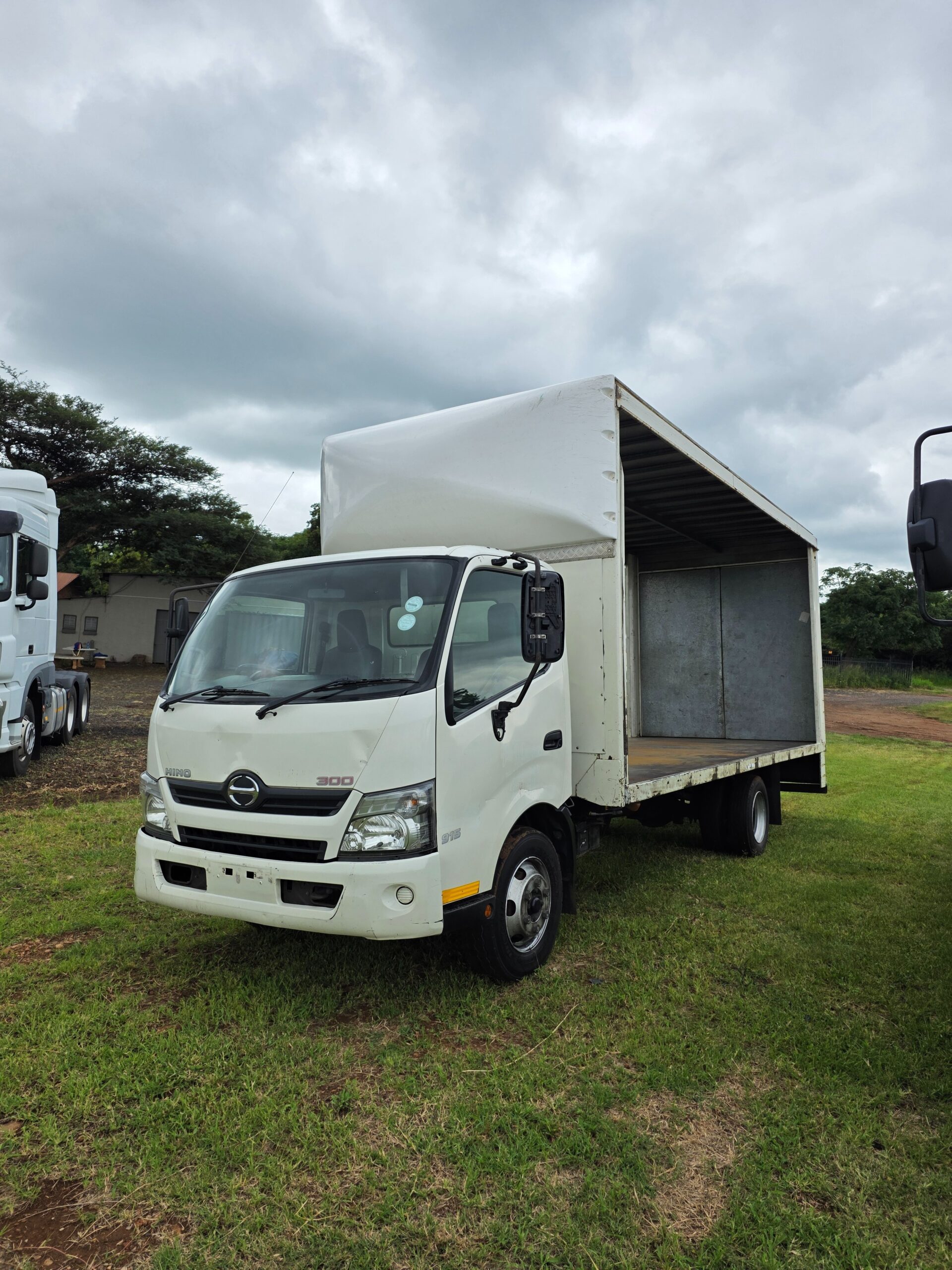 2017 Hino 300 915 Tautliner body - front view