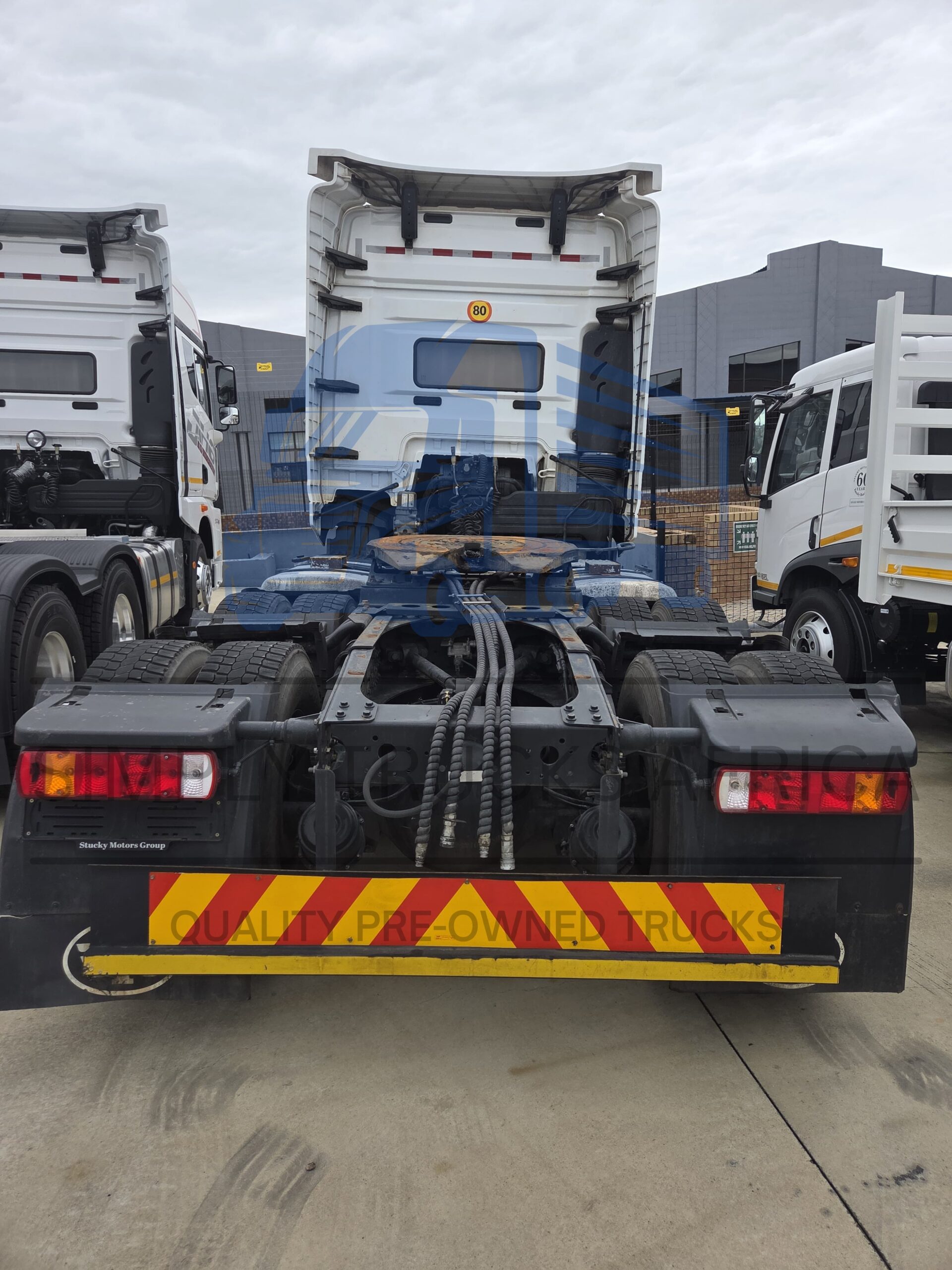 2023 FAW JH6 33.500 FT 6x4 Truck Tractor - Rear view