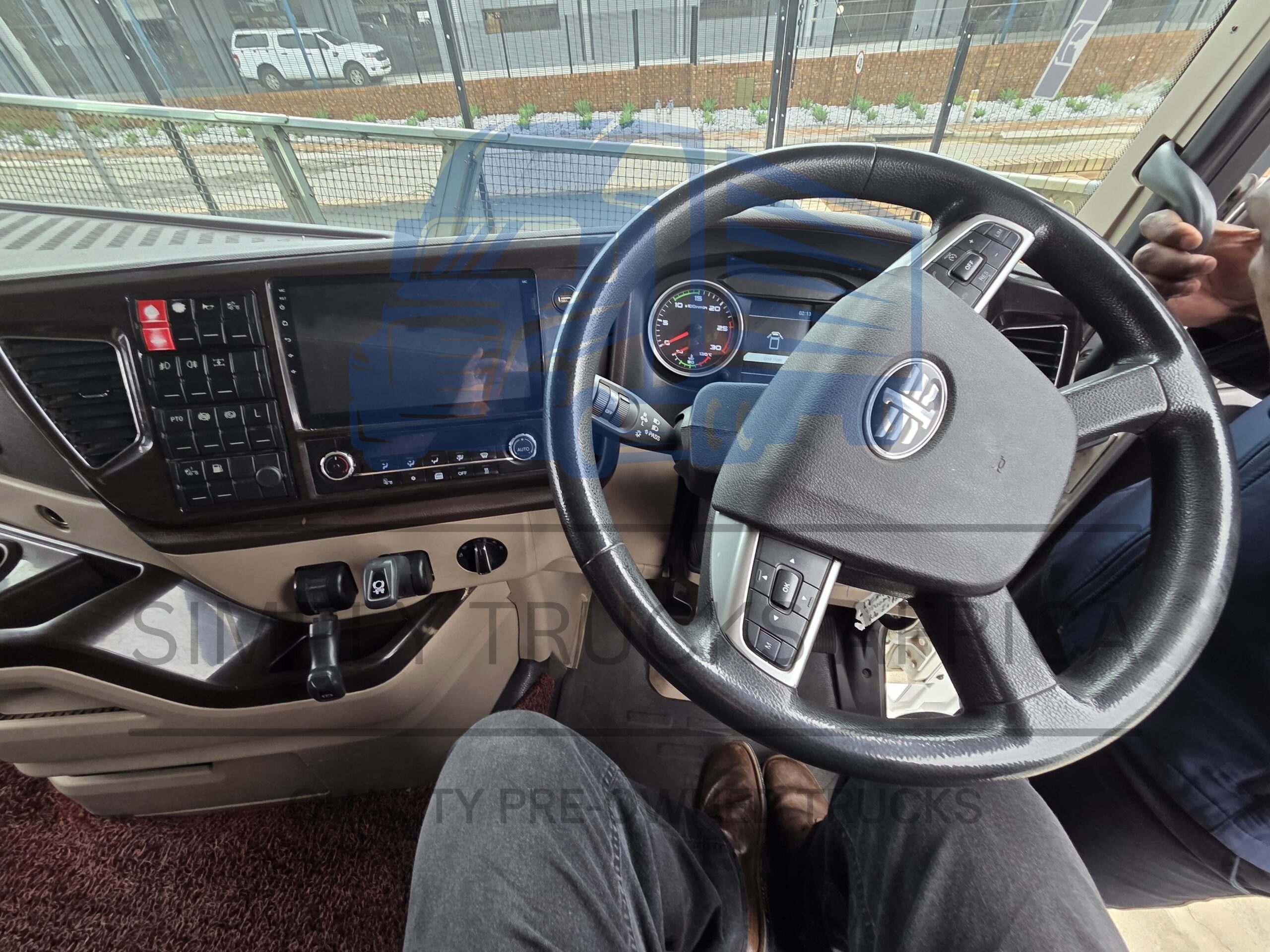 2023 FAW JH6 33.500 FT 6x4 Truck Tractor - Interior