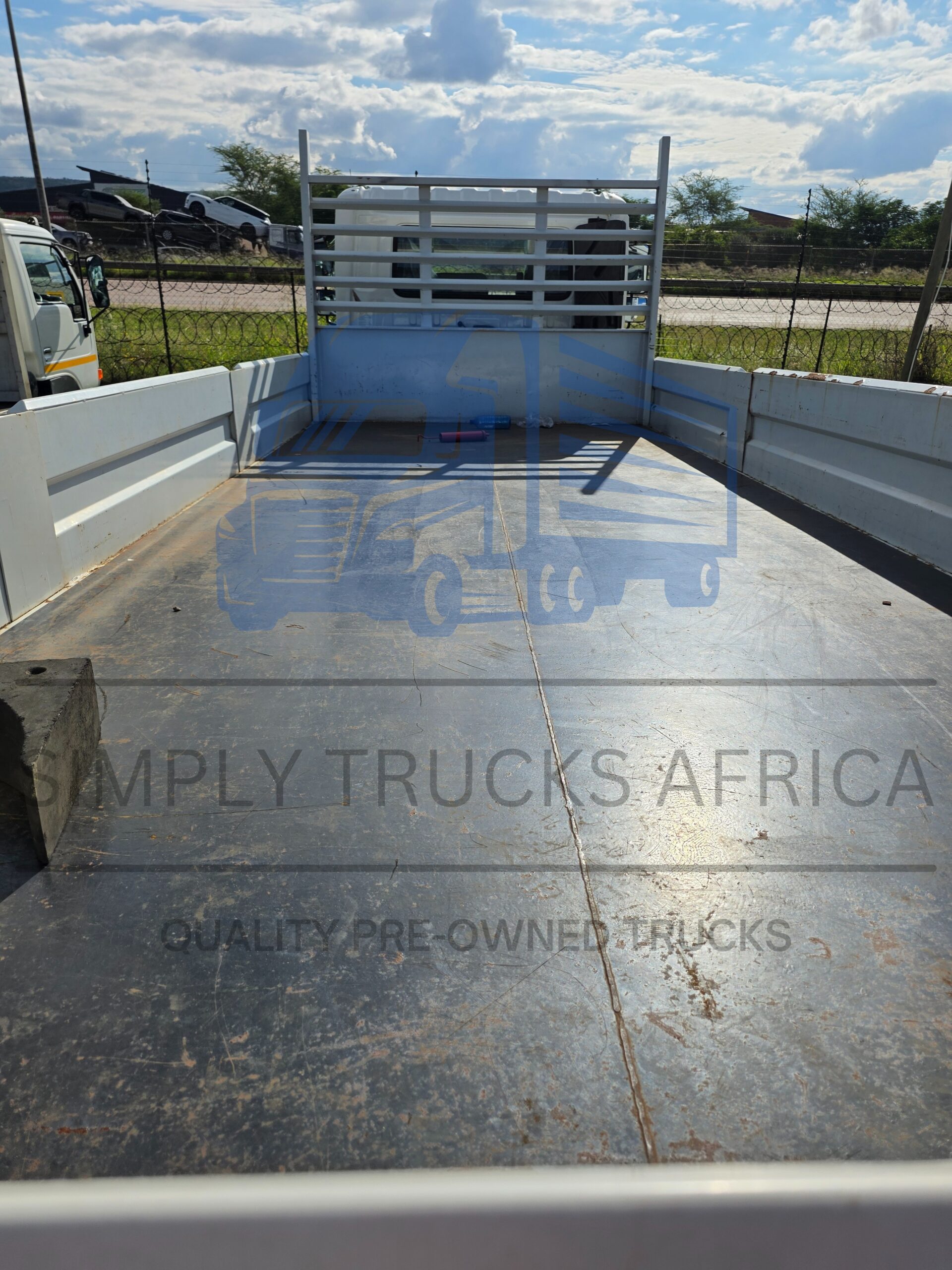 2025 UD Croner MKE 210 Dropside Body - Bin