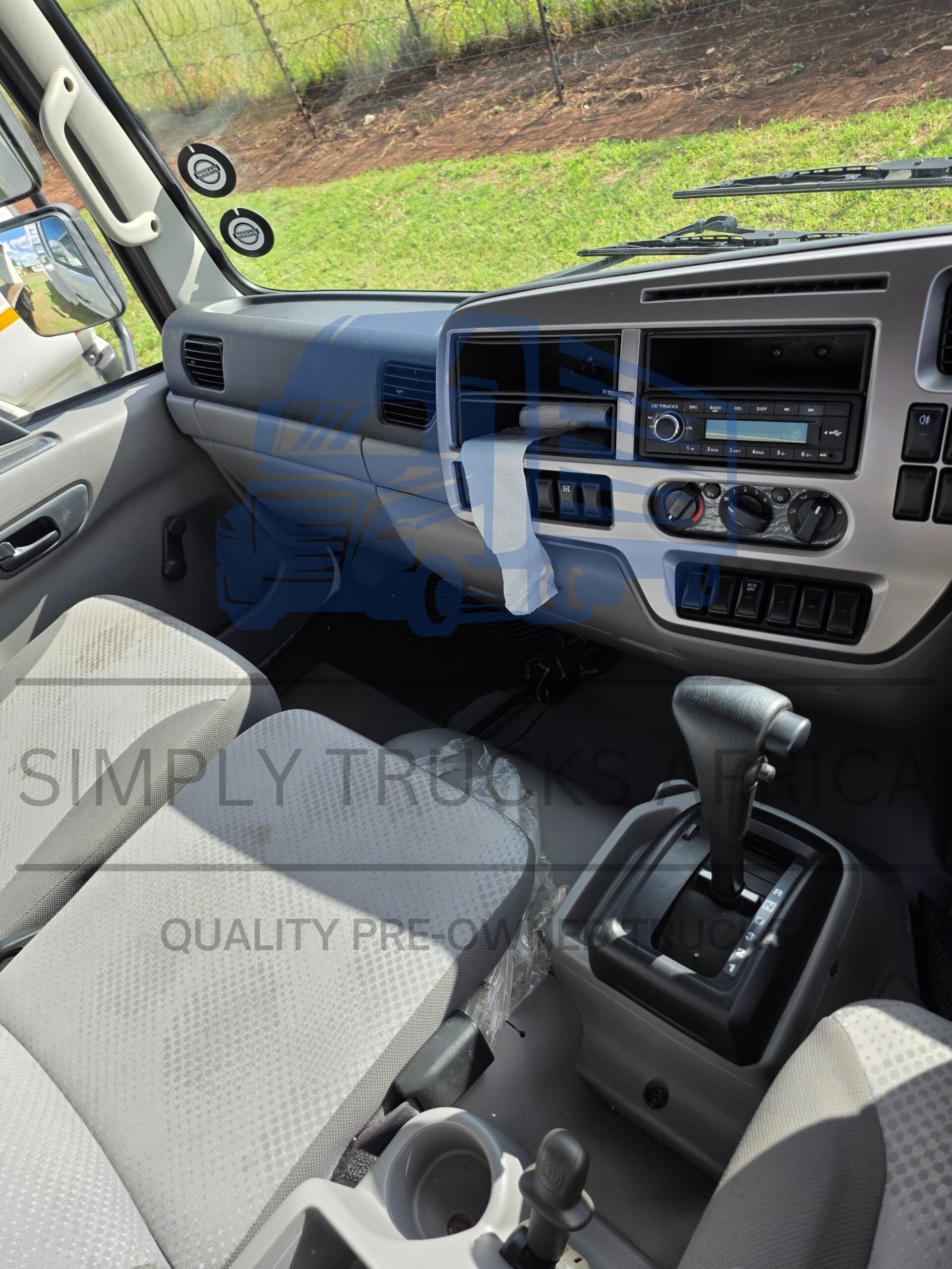 2025 UD Croner MKE 210 Dropside Body - Interior