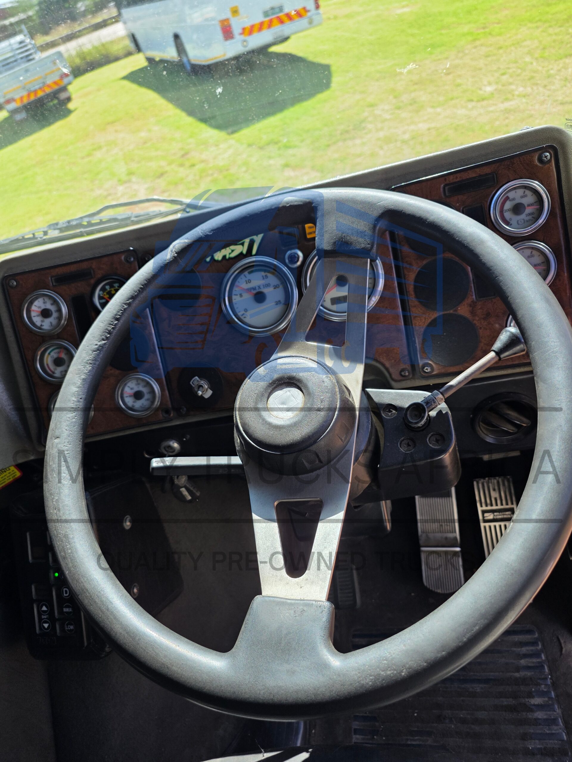 2012 International Eagle 9800i 6x4 Truck Tractor - interior