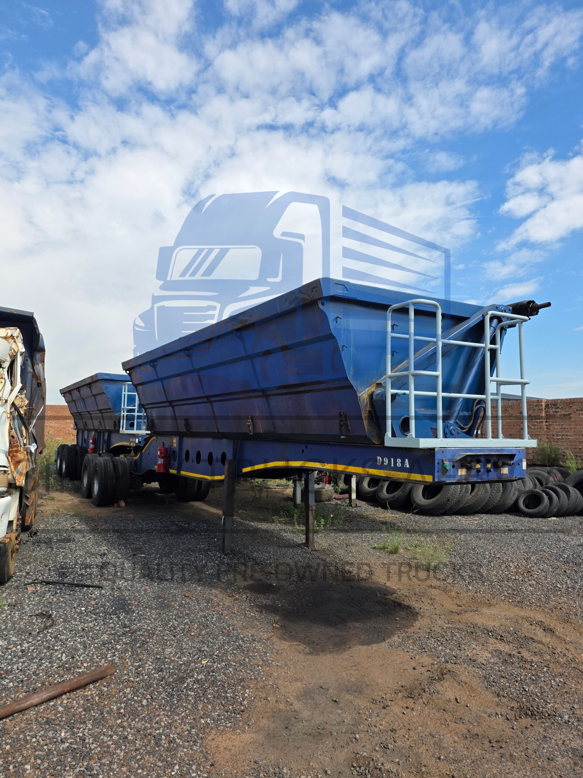 2013 Afrit 40 cube side tipper trailer