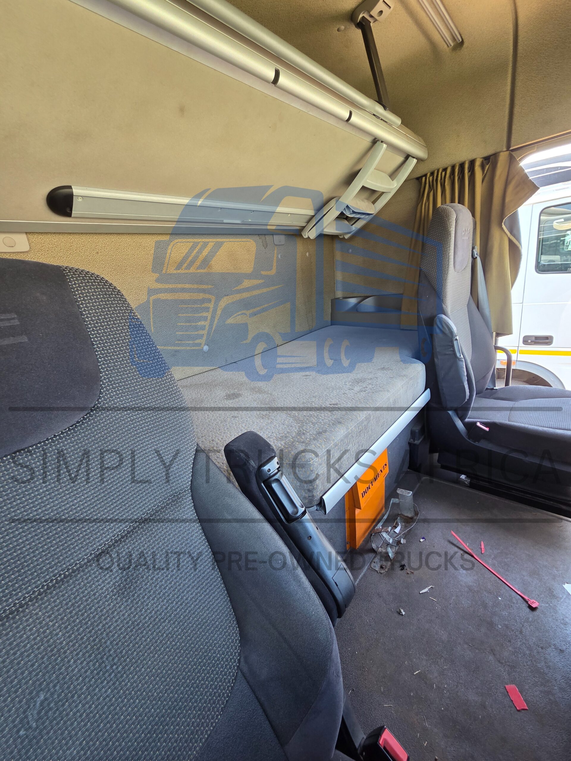 2018 DAF XF 105.460 Truck Tractor - Interior
