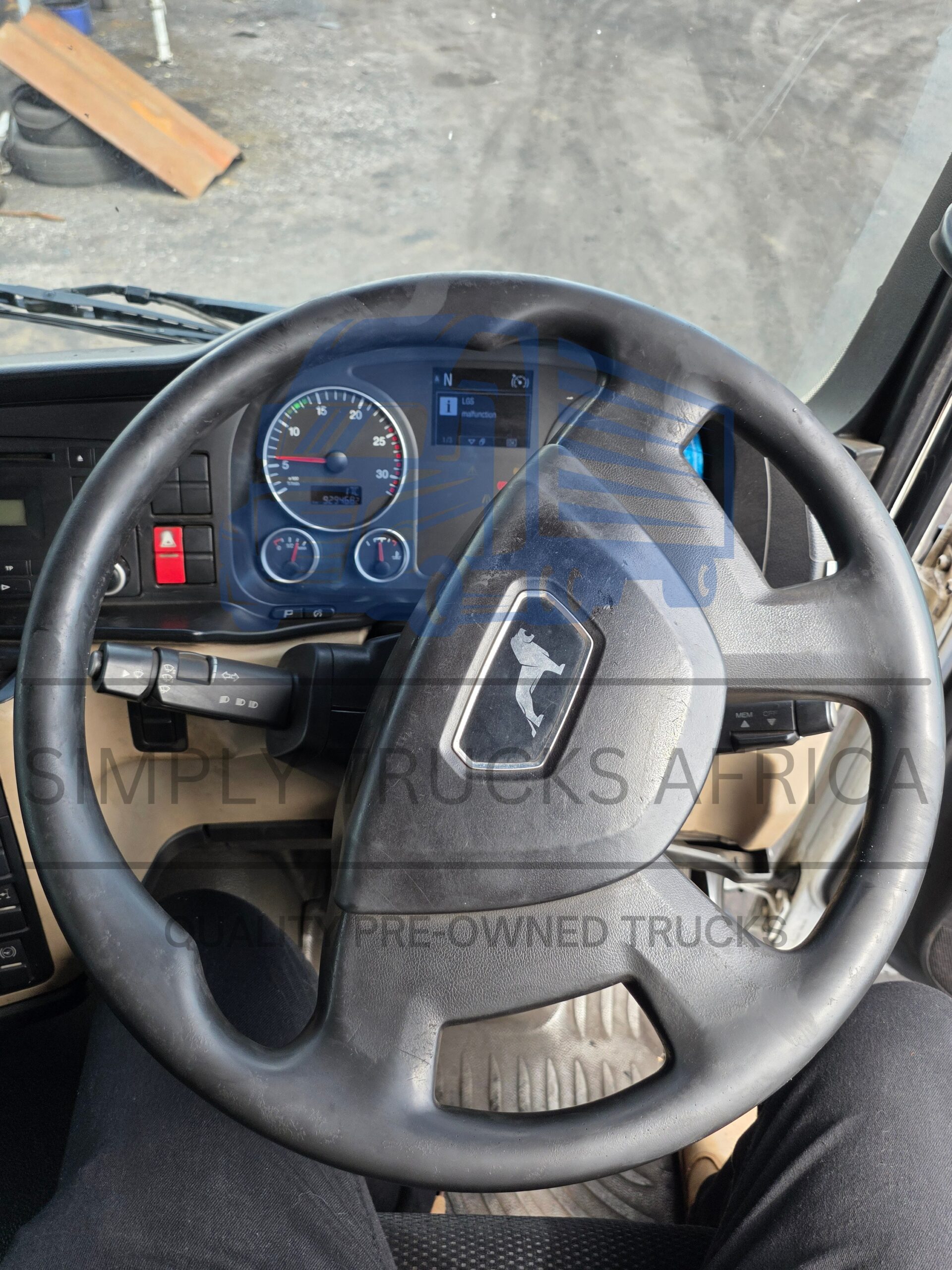 2018 MAN TGS 27.440 6x4 Truck Tractor - interior