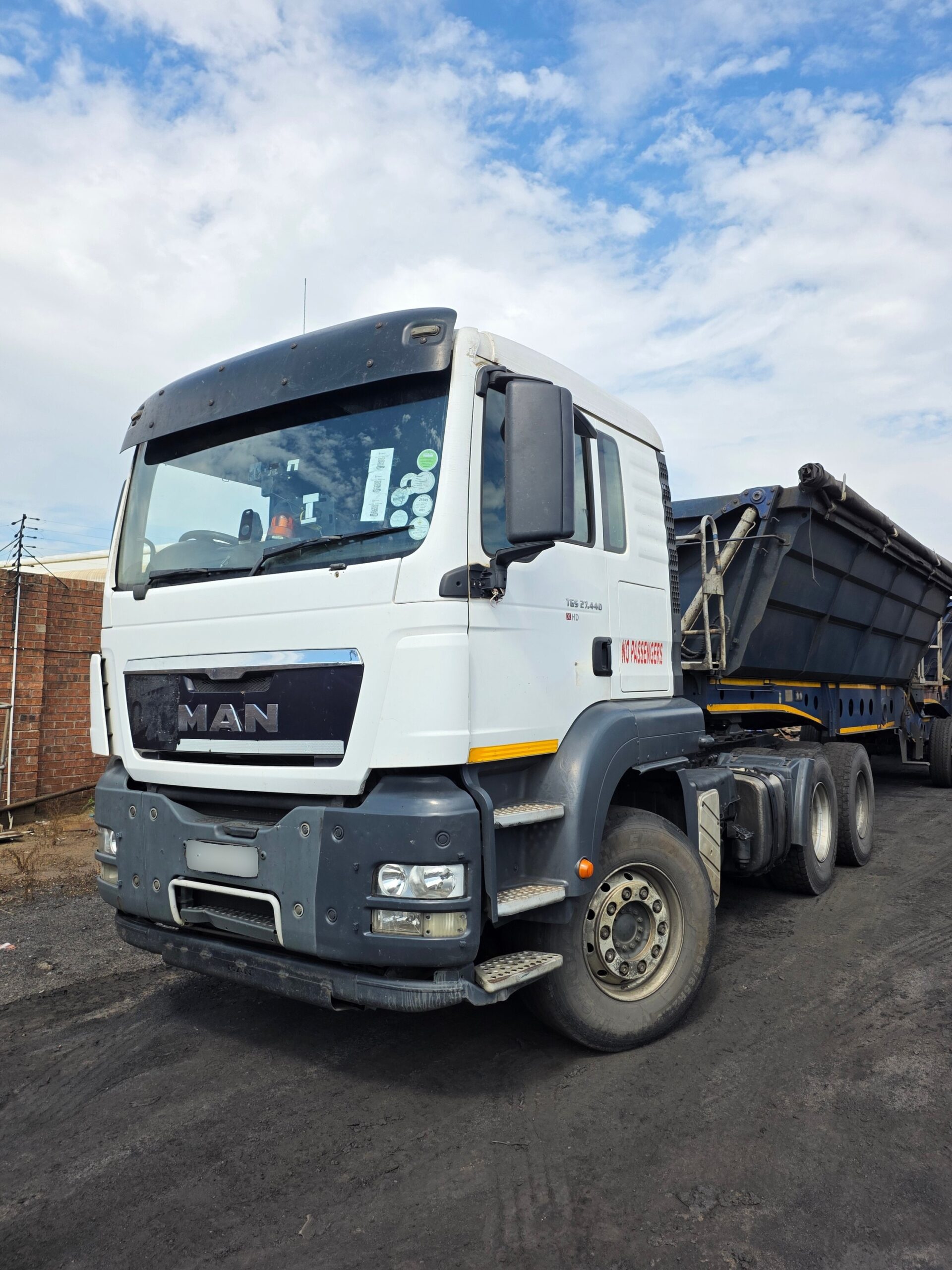 2018 MAN TGS 27.440 6x4 Truck Tractor - front view