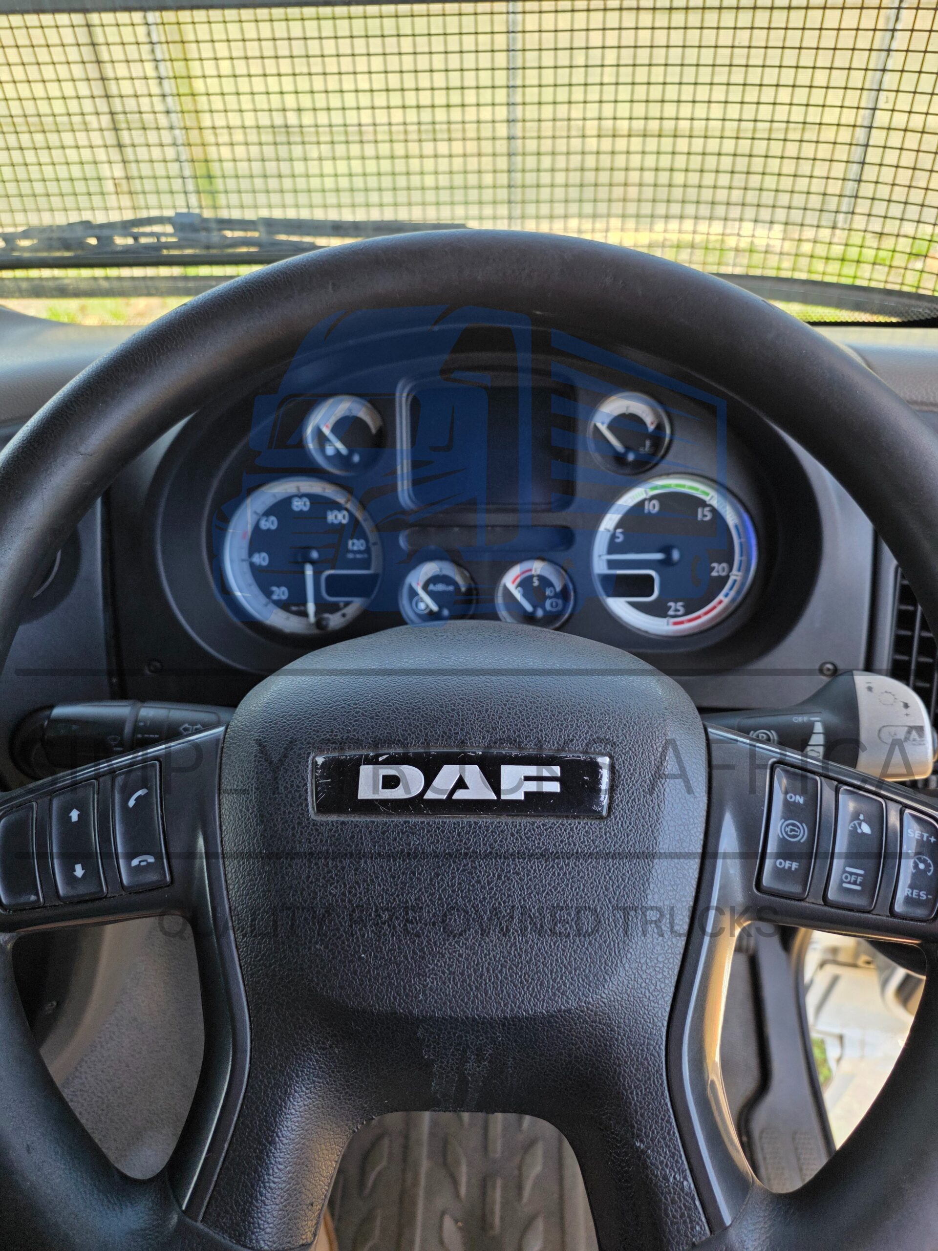 2019-DAF XF 105.460 6x4 Truck Tractor - interior