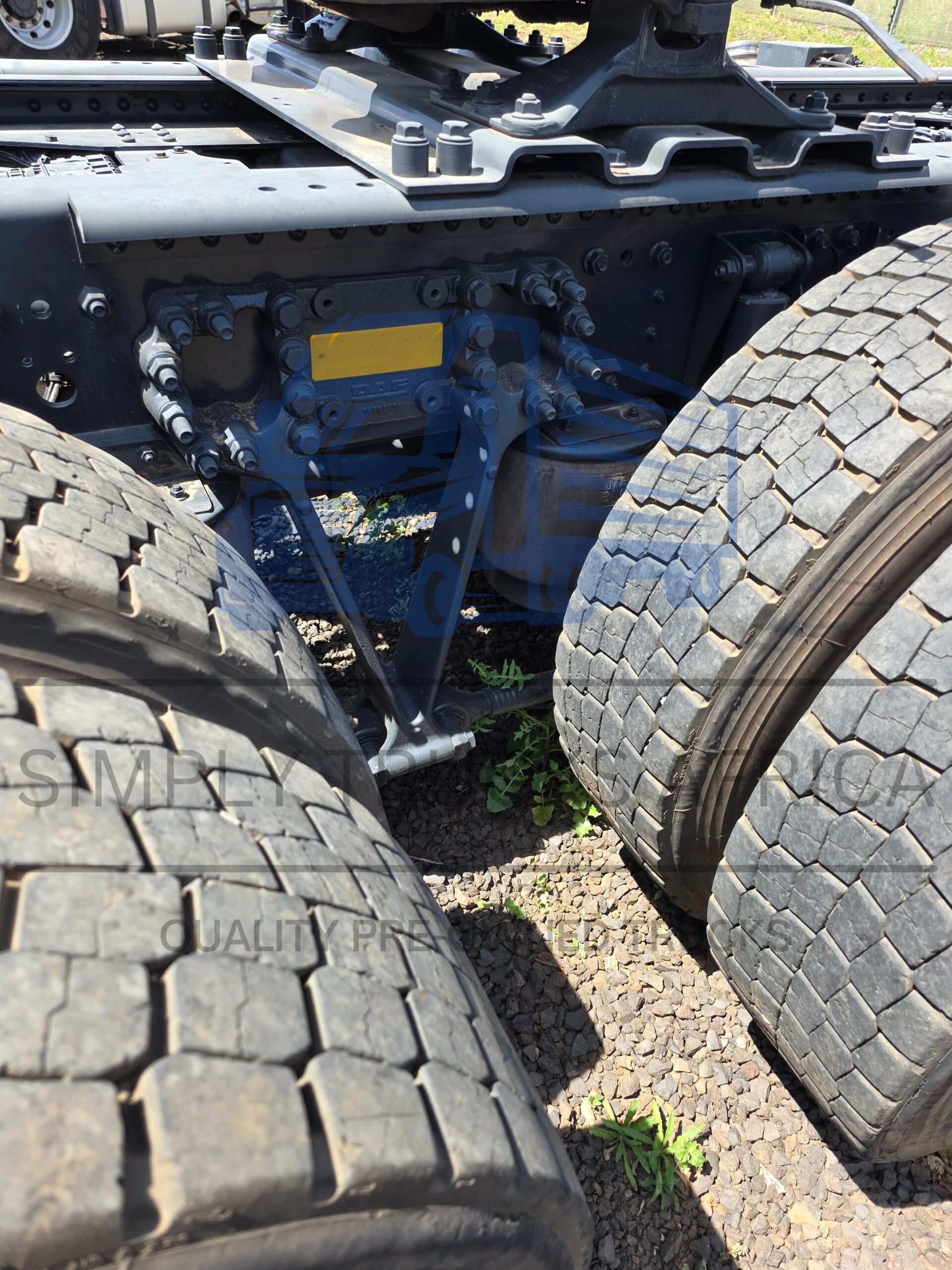 2019-DAF XF 105.460 6x4 Truck Tractor - suspension