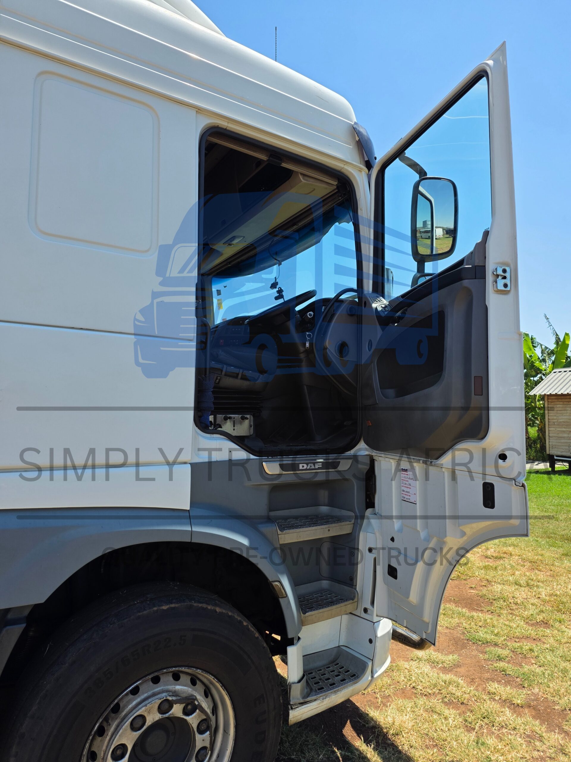 2021 DAF XF 480 6x4 Truck Tractor - door