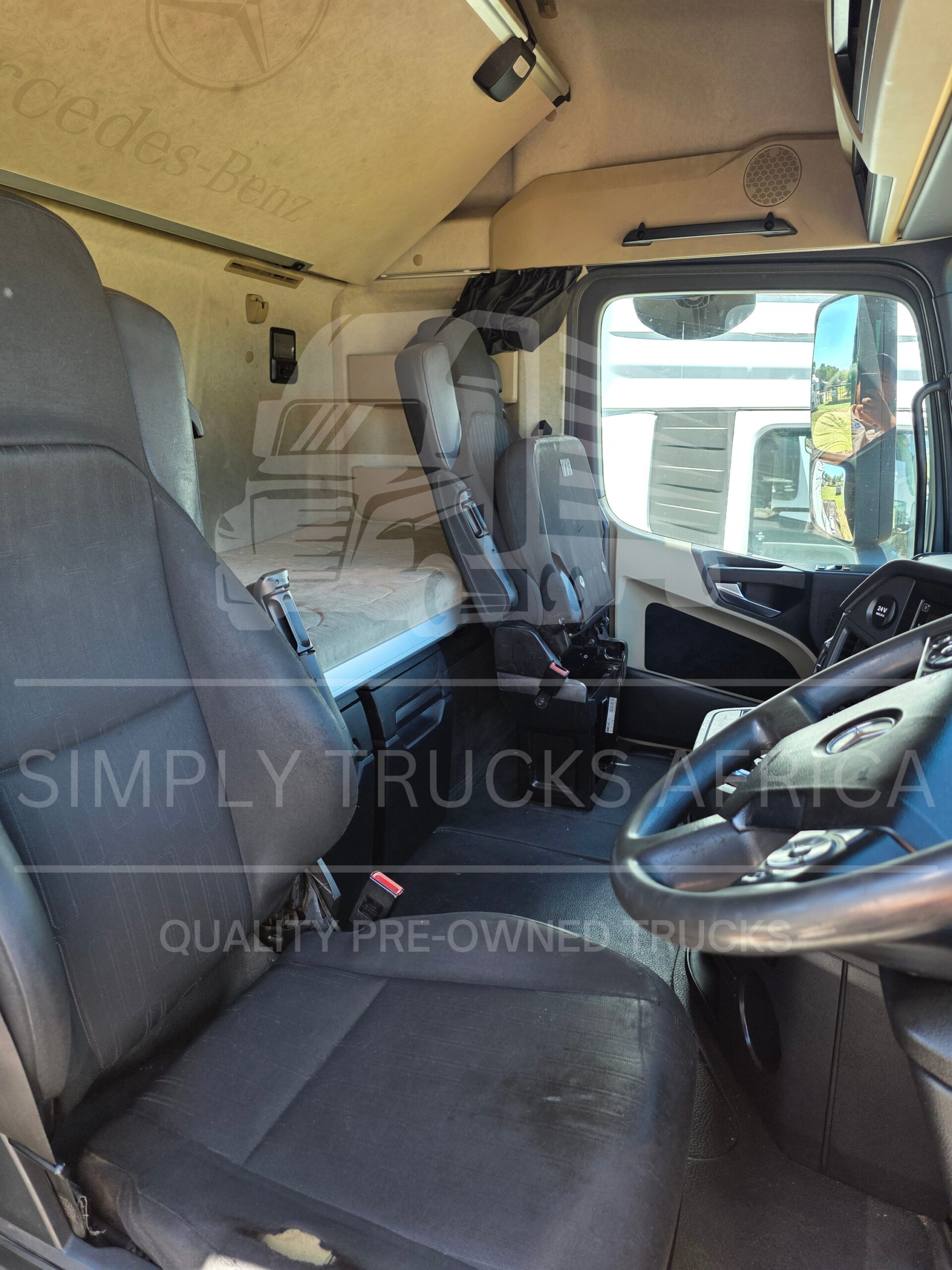 2019 Mercedes-Benz Actros 2645 Standard 6x4 Truck Tractor - Interior