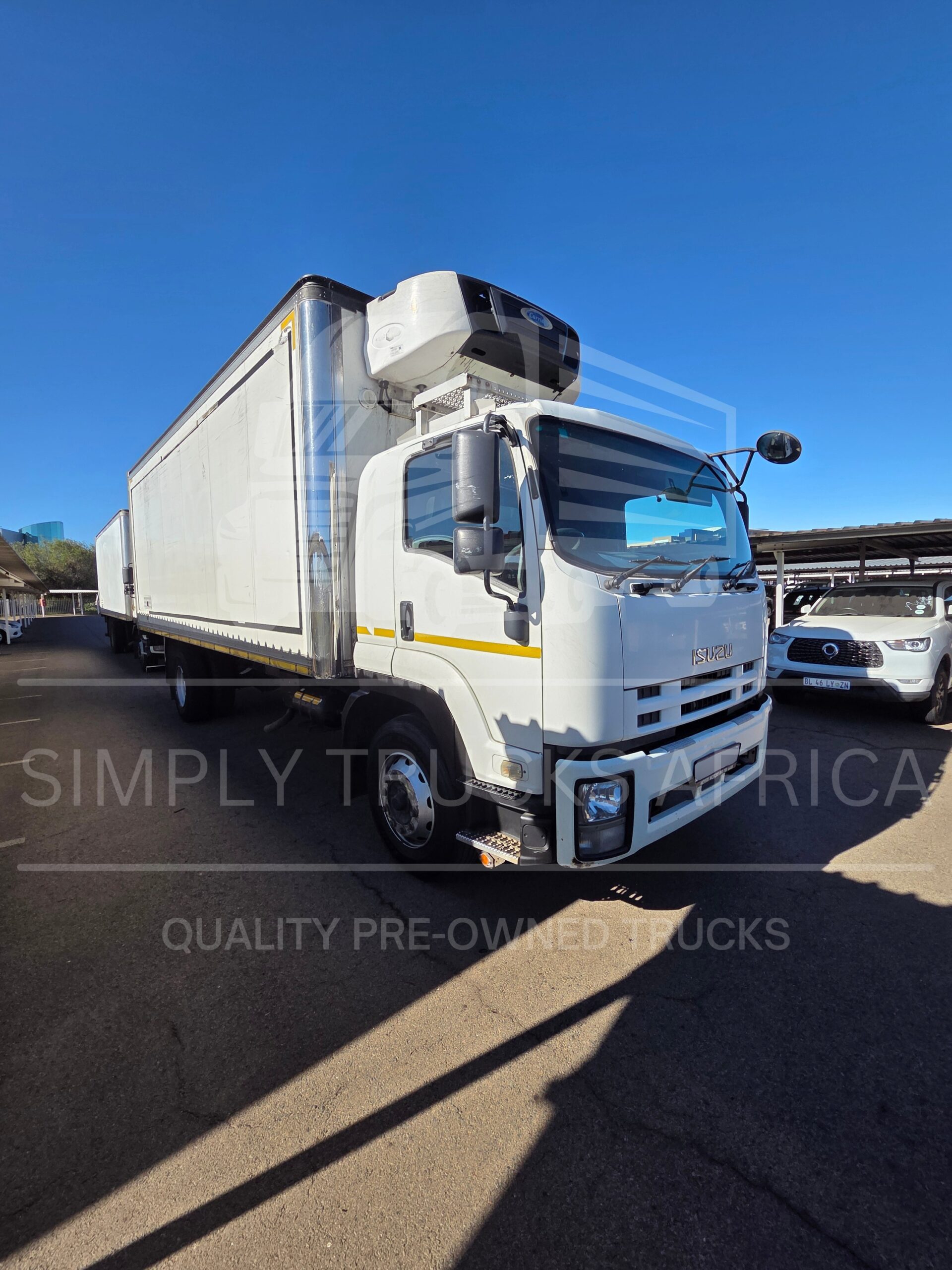 2016 Isuzu FTR 850 AMT Refrigerated Body - Front view