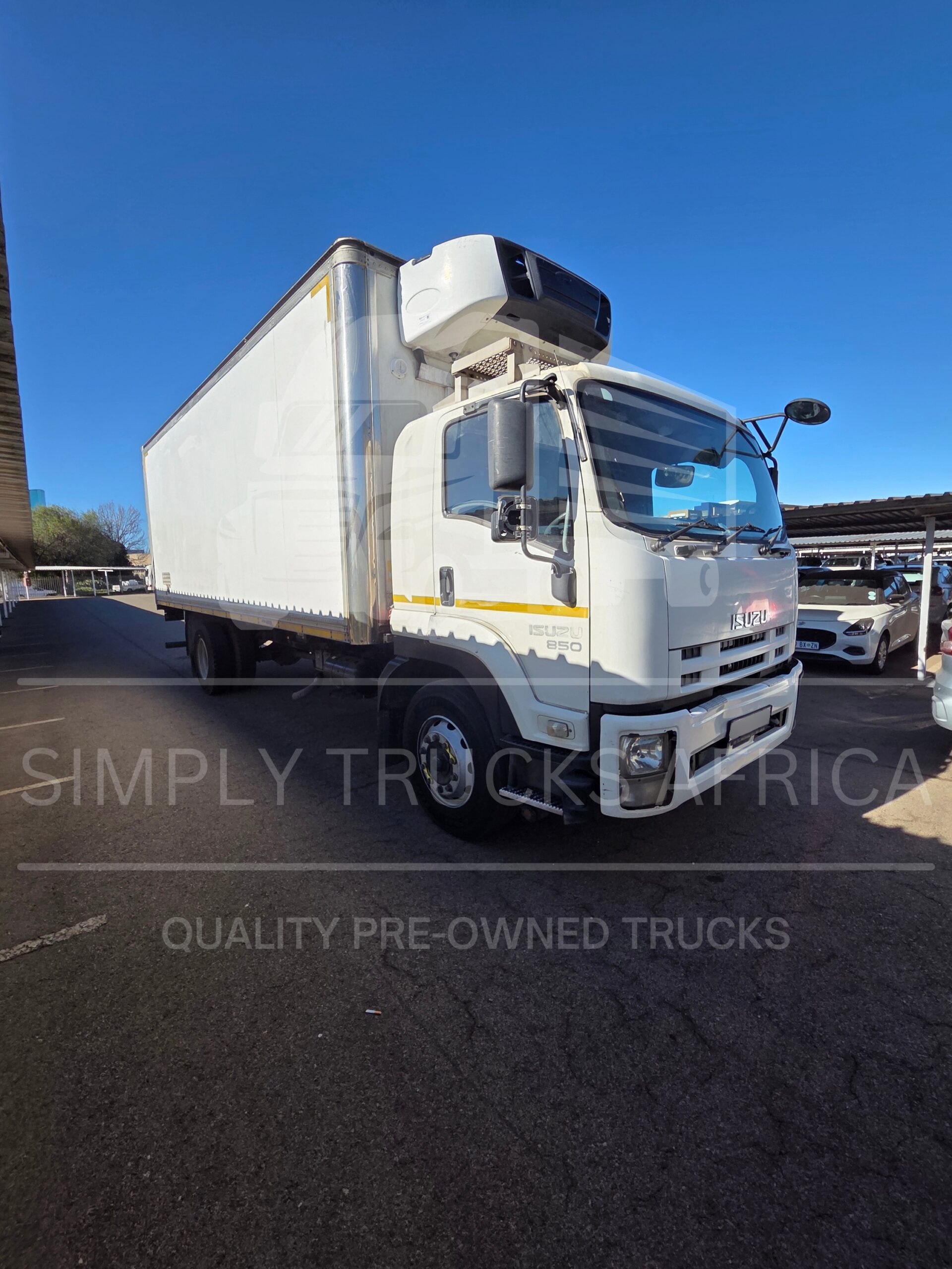 2016 Isuzu FTR 850 AMT Refrigerated Body - Front view