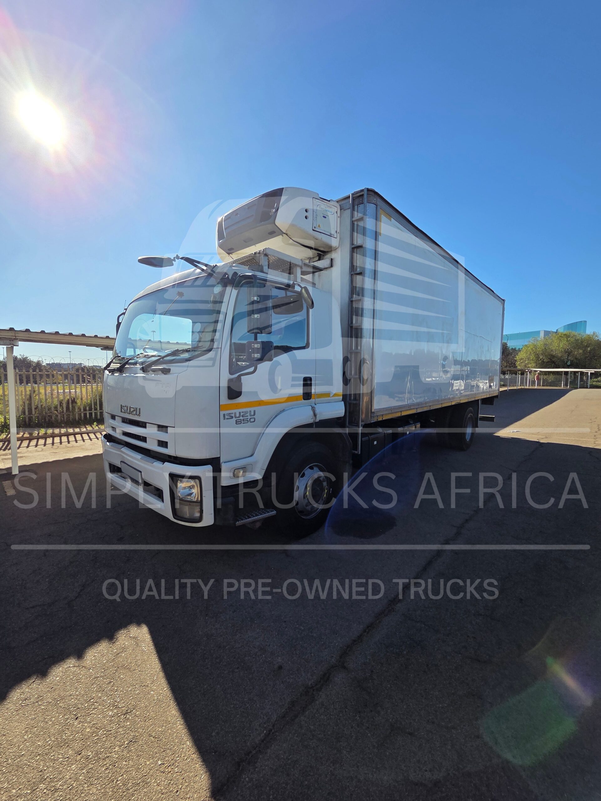 2016 Isuzu FTR 850 AMT Refrigerated Body - Front view