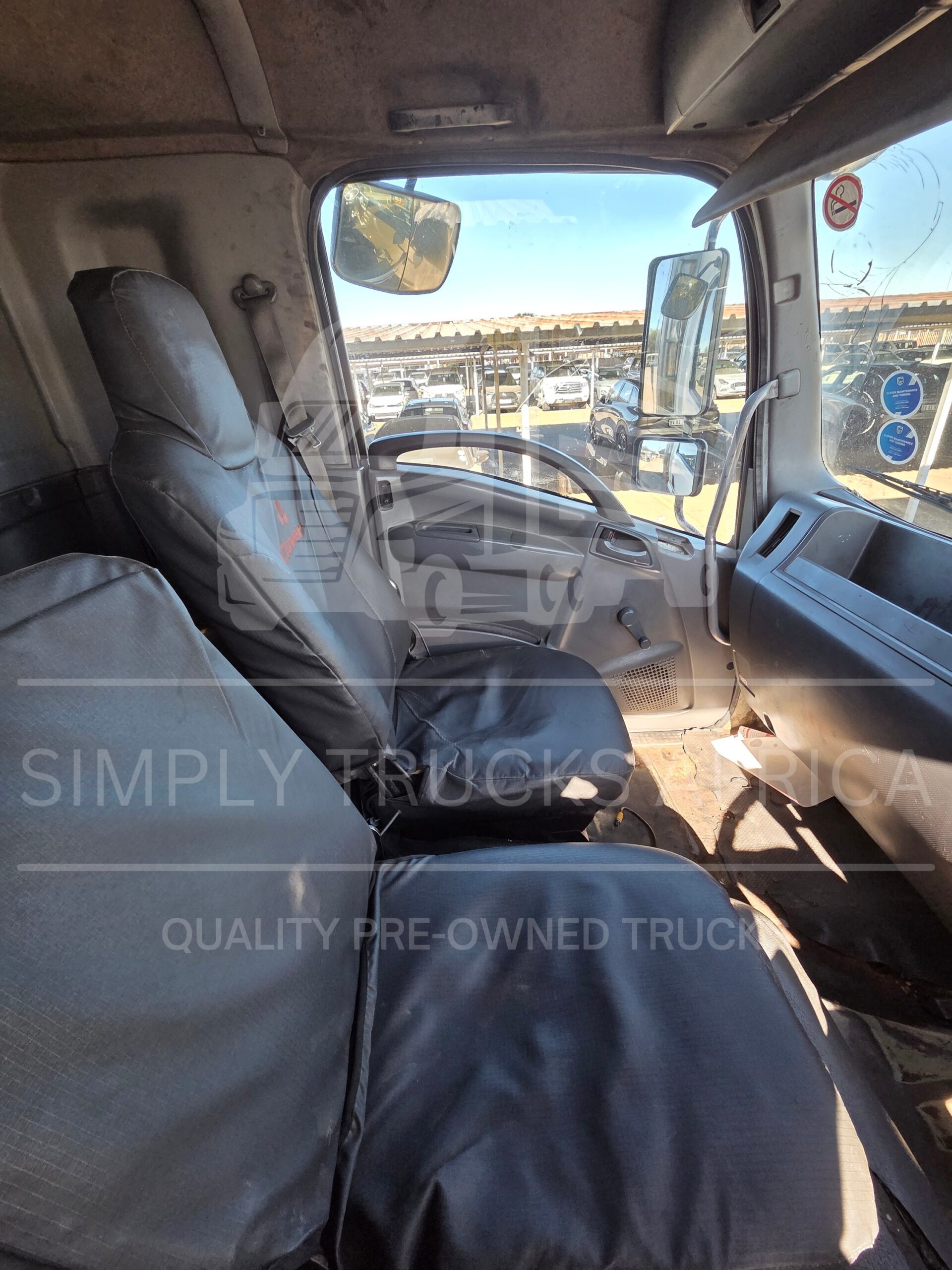 2016 Isuzu FTR 850 AMT Refrigerated Body - Interior