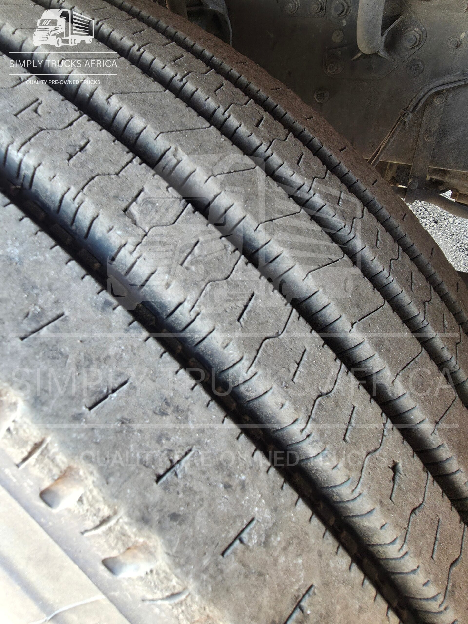 2021-UD-Quon-GW-26-460-6x4-Truck-Tractor-10 2021 UD Quon GW 26-460 6x4 Truck Tractor - front tyre