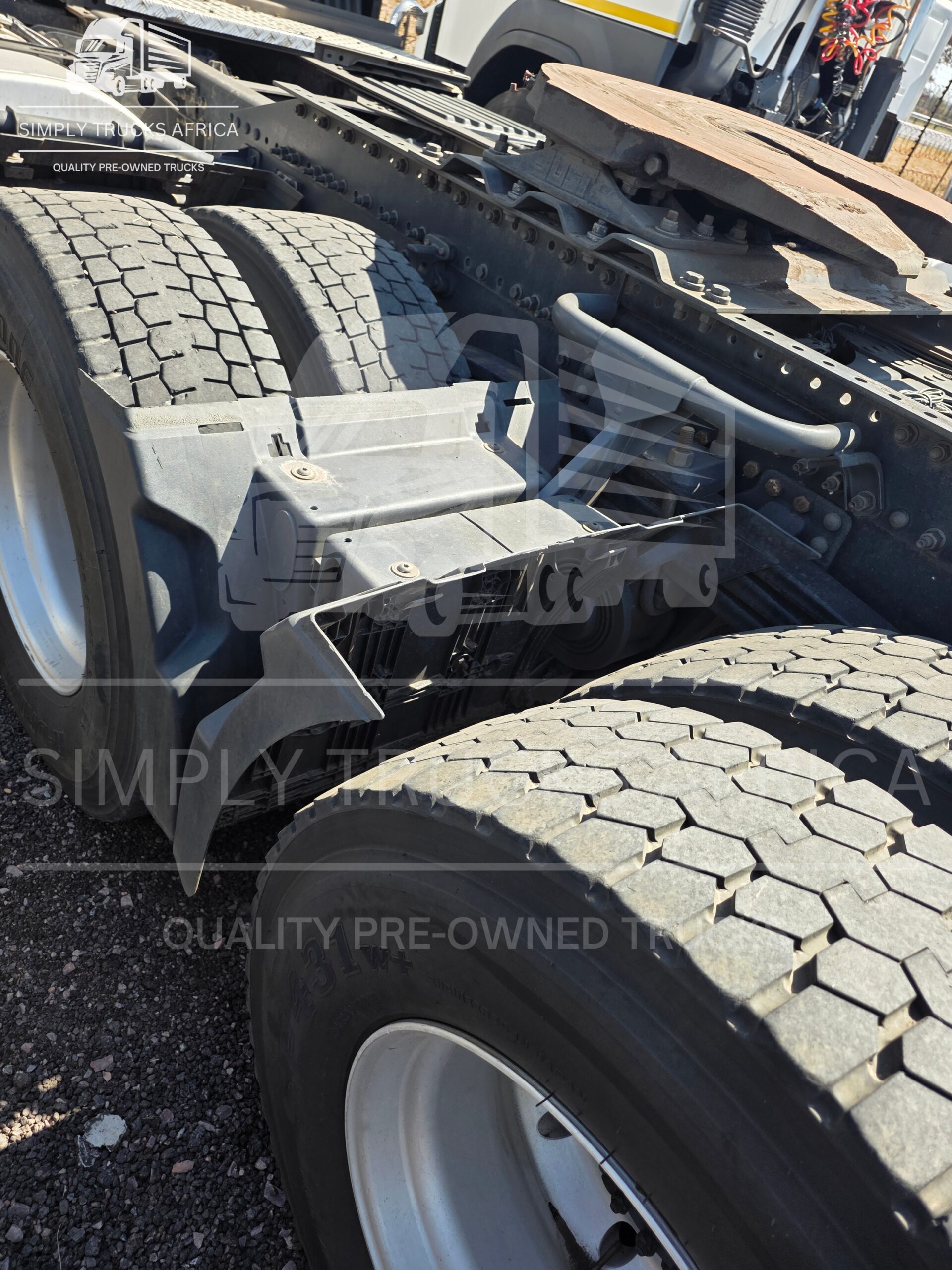 2021 UD Quon GW 26-460 6x4 Truck Tractor