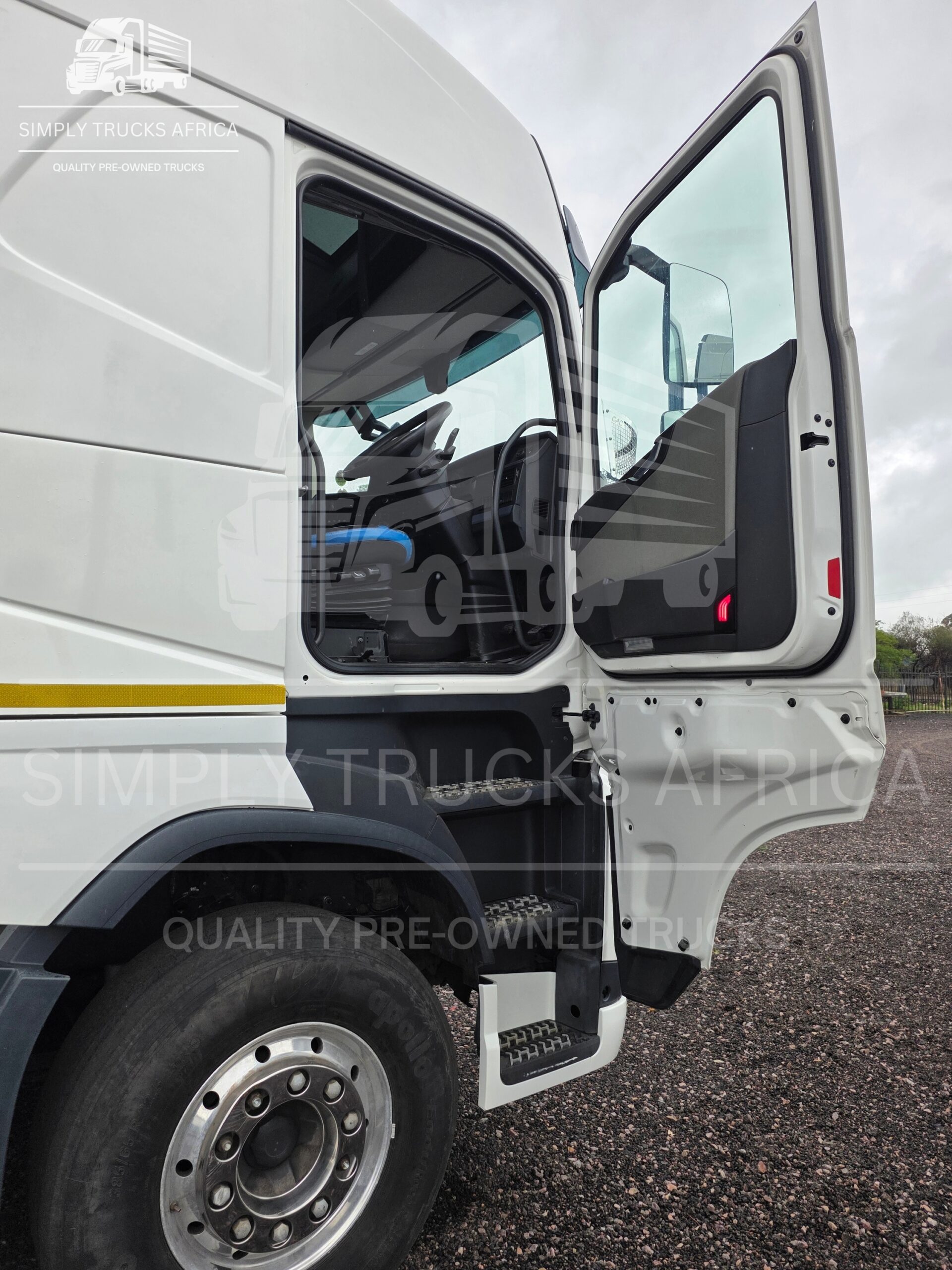 2022 Volvo FH 520 Globetrotter 6x4 Truck Tractor