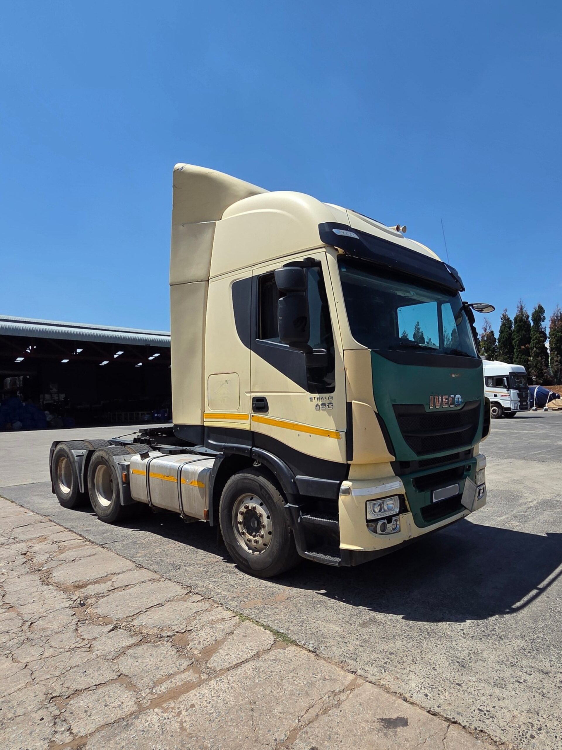 2017-Iveco-Stralis-480-6x4-Truck-Tractor-0
