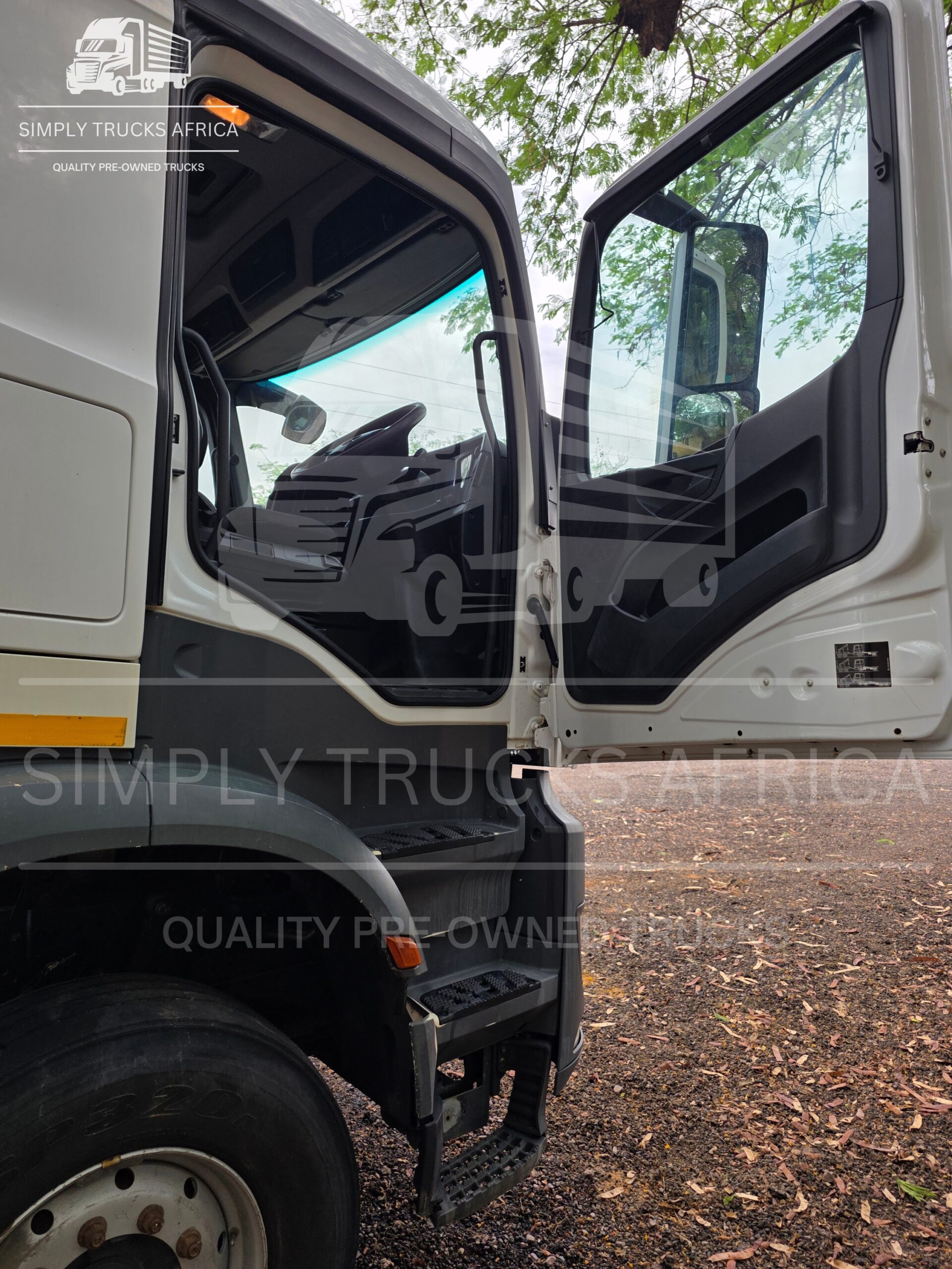2021-Mercedes-Benz-Actros-3340-6x4-Truck-Tractor-12 2021 Mercedes-Benz Actros 3340 6x4 Truck Tractor