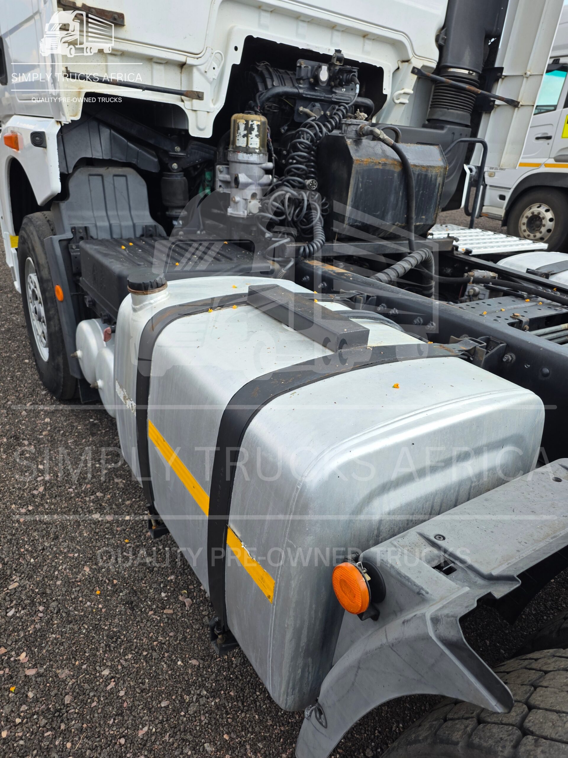 2022 FAW JH6 28.500 FT 6x4 Truck Tractor