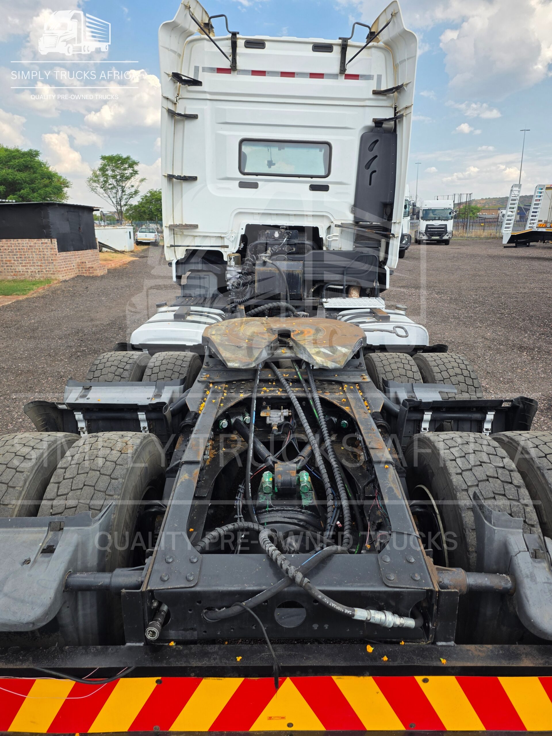 2022 FAW JH6 28.500 FT 6x4 Truck Tractor