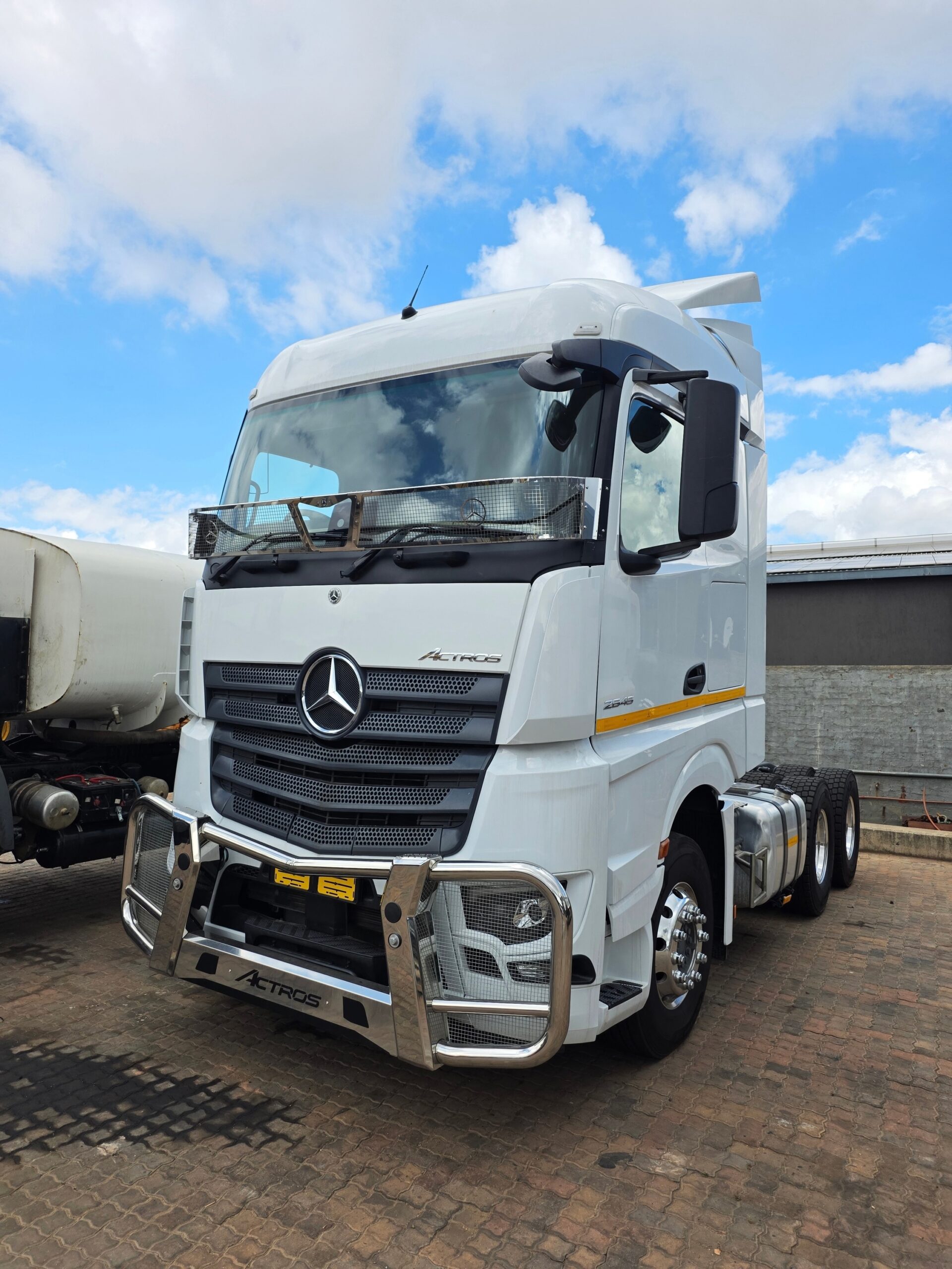 2024-Mercedes-Benz-Actros-2645-Standard-6x4-Truck-Tractor-0